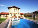 Izmir ceşme alacatı da kiralık lüks havuzlu villa